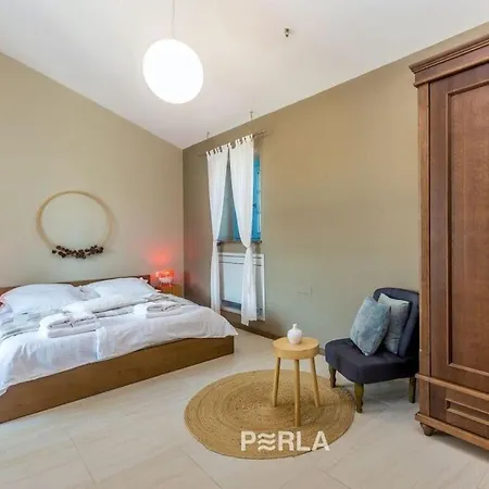 Charming With Pool And Jacuzzi Villa *