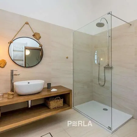 Charming With Pool And Jacuzzi Villa *
